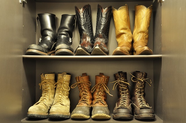 ブーツを下駄箱に収納する