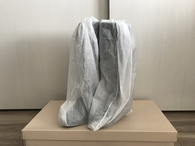ブーツを袋に入れて保管する