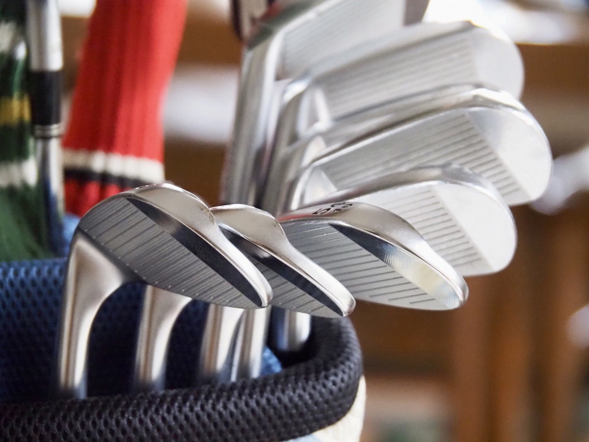 ゴルフクラブ・ゴルフバッグの収納