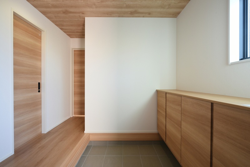 玄関脇にある収納スペース