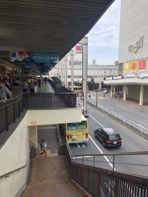 JR駅からバスセンターへ