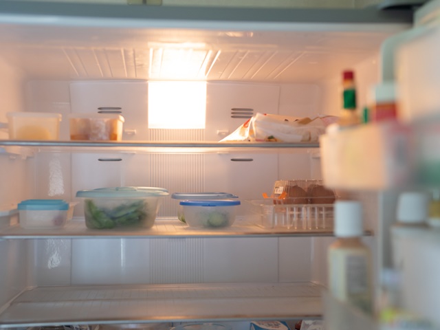 トランクルームに冷蔵庫を保管する際、気をつけるべきポイントは？