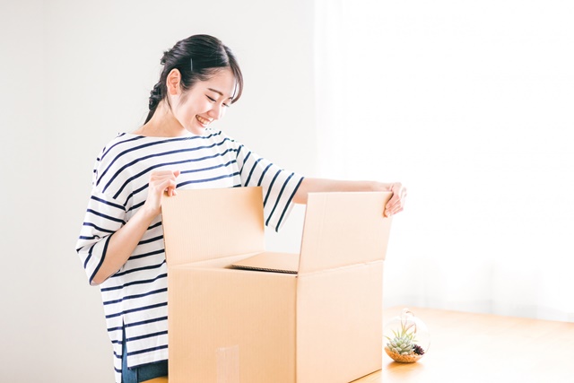 引っ越し荷物の一時保管に宅配型トランクルーム